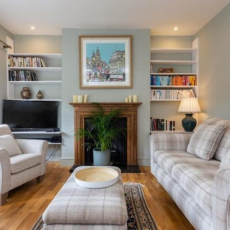 Quaint 2 Bedroom Flat - 9 Minutes Walk To Vauxhall Tube Londres Exterior foto